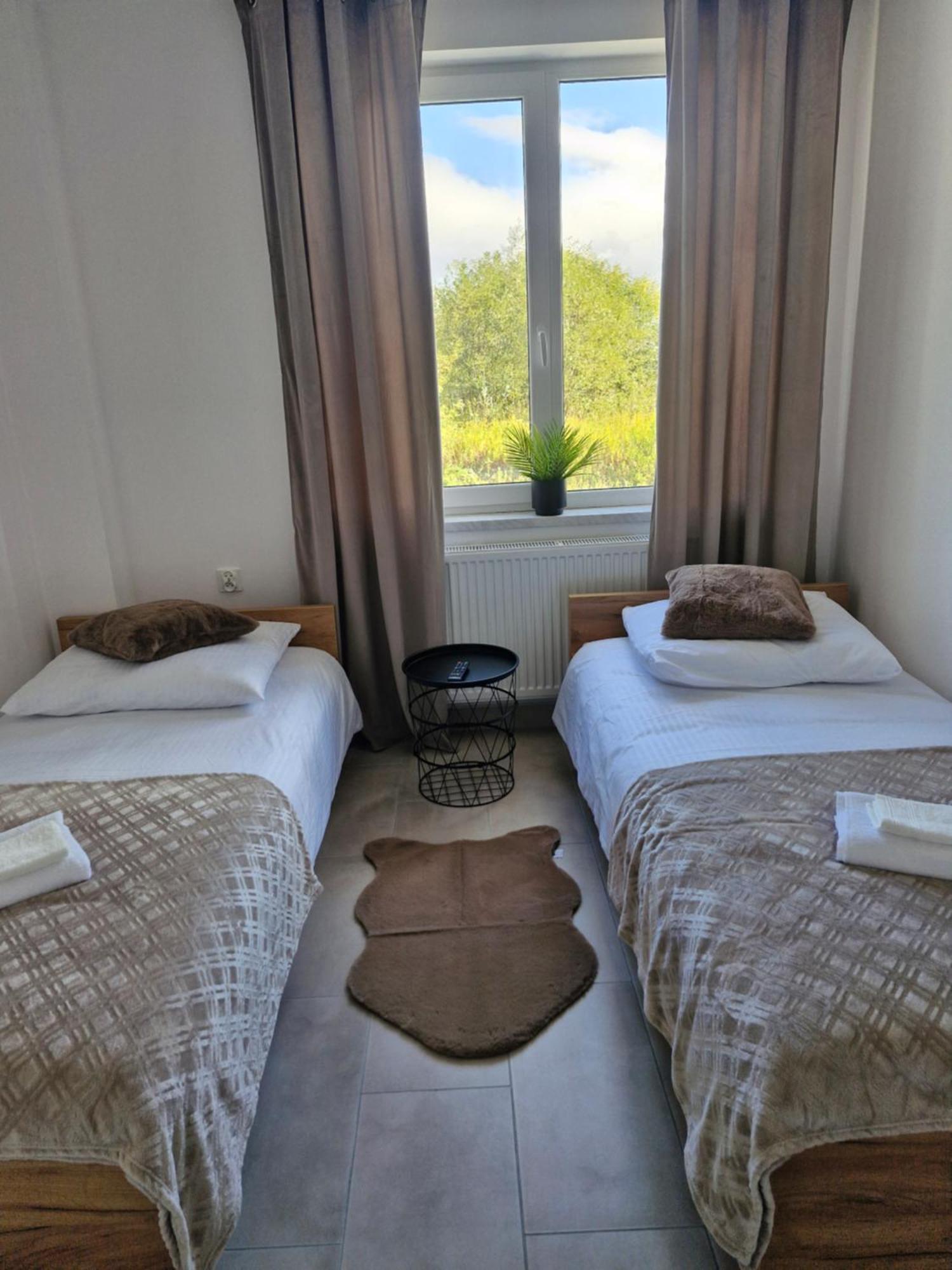 Motel Mewa Лежайськ Екстер'єр фото